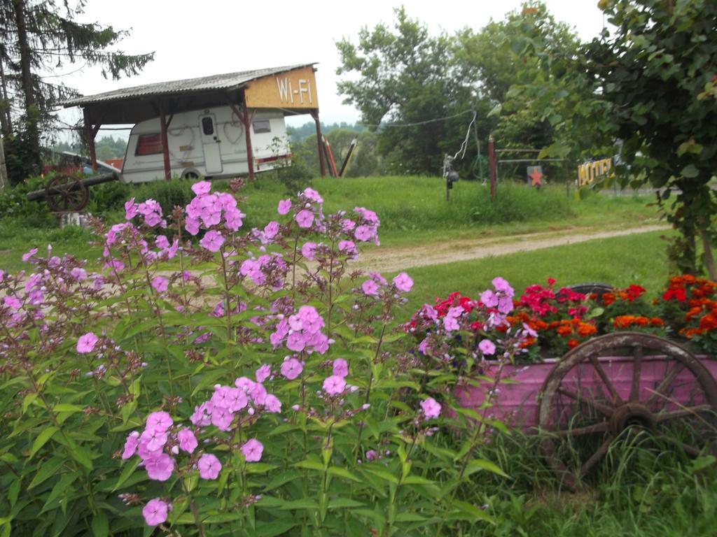 Piekalne Kalniesi Exterior foto